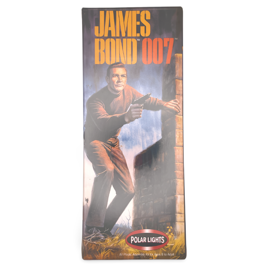 正面パッケージアート(ジェームズ・ボンド 007)プラモデル ポーラーライツ No.5035