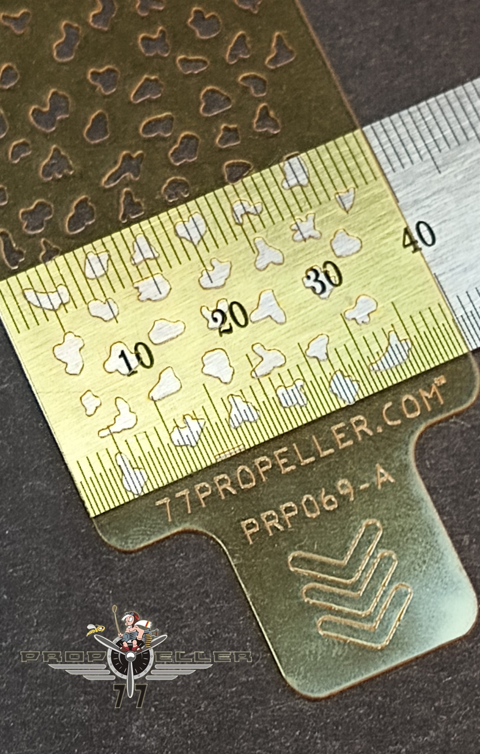 77 Propeller 1/72 Italian Camouflage Template Variant B 2 Pieces PRP069 width of template A