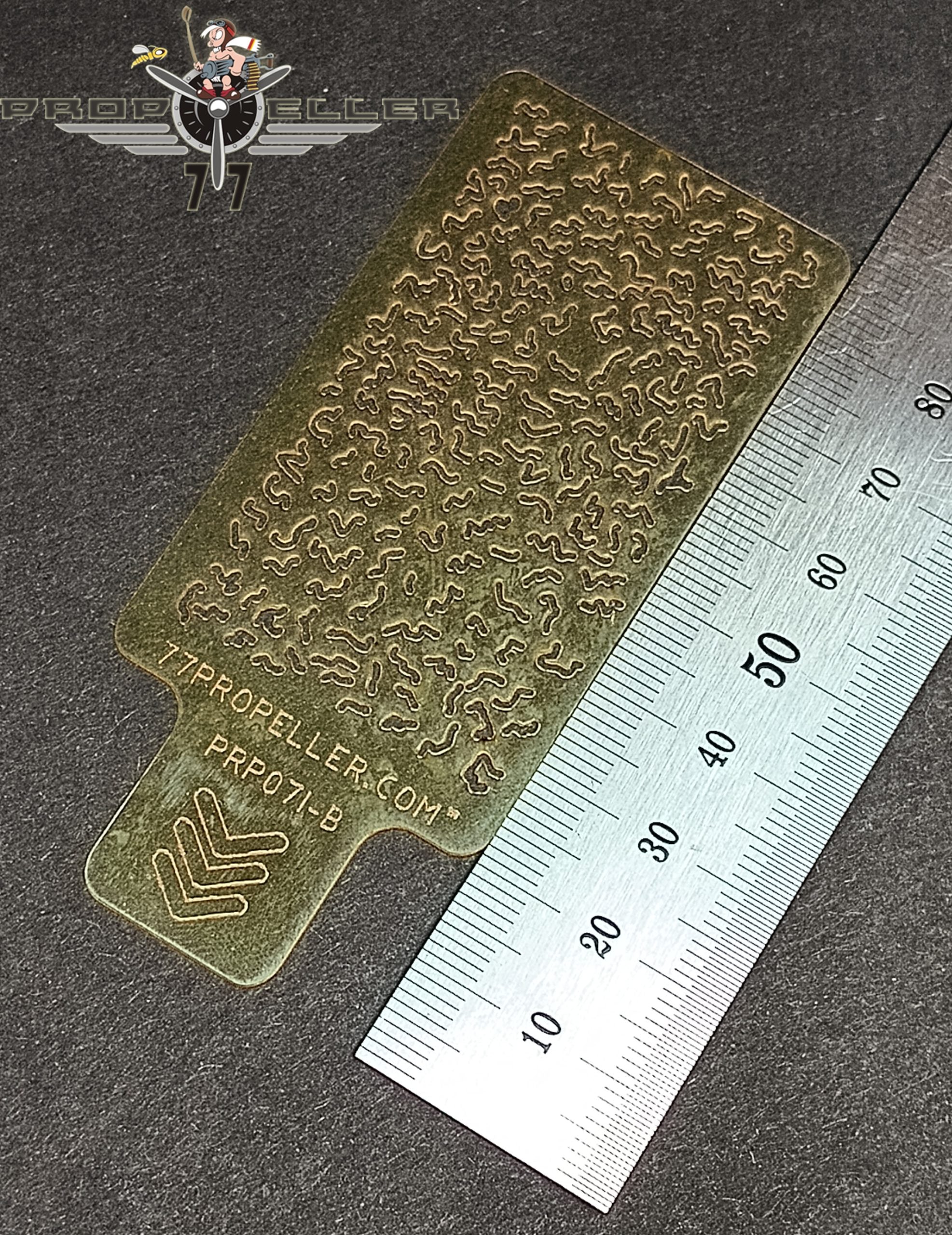 77 Propeller 1/72 Italian Camouflage Template No.4 / Variant D 2 Pieces PRP071 template size with ruler