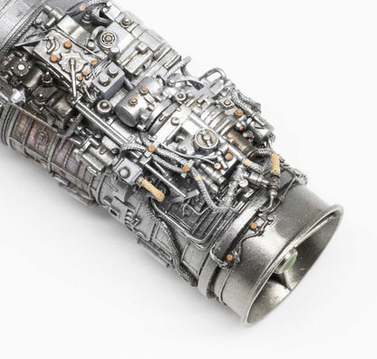 ANYZ ブレイデッドライン AN011 を使用した航空機エンジン配管ディテールの作例画像