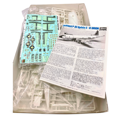 ハセガワ EP-3E オライオン 1/72［00167］キット内容物（未組立ランナーとデカール）