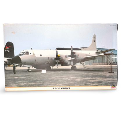 ハセガワ EP-3E オライオン 1/72［00167］ボックスアート（駐機中の機体）